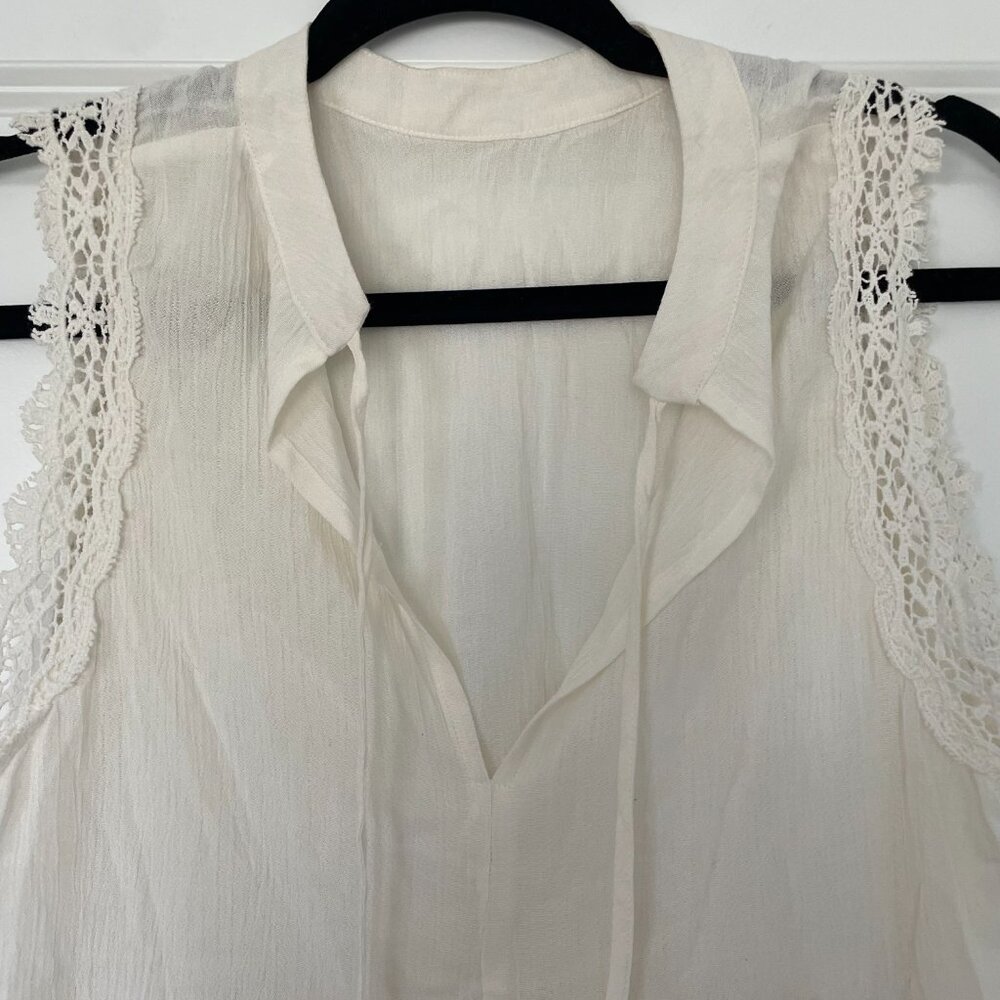Love on a Hanger Boho Ivory Lace Trim Sleeveless Top – Tie Neck, Size M - Picture 3 of 8